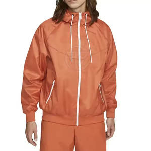 Ensemble short coupe-vent respirant à capuche élégant pour l'hiver avec un look moderne, une sensation légère et un design décontracté - Product Image 2