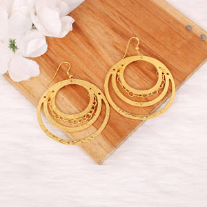 Pendientes colgantes de diseñador bohemios hechos a mano, Latón chapado en oro amarillo con cadena, joyería de moda para bodas y cumpleaños - Product Image 2