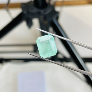 Esmeralda Natural de Zambia, Gema con Corte Esmeralda, Buena Calidad, Lustre y Bonito Color Verde, Pulido Perfecto para Cualquier Joyería - Product Image 3