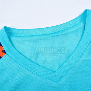 Uniforme de fútbol de manga corta y cuello redondo, producto de alta demanda transpirable, uniforme de fútbol de color sólido - Product Image 3