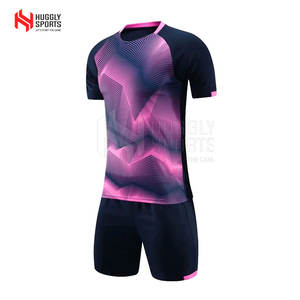 Uniforme de fútbol de servicio OEM-Nuevo diseño Precio bajo Secado rápido y transpirable Colores personalizados Logo 100% Poliéster Características de entrenamiento - Product Image 1