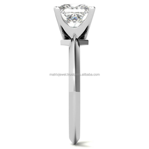Elegante anillo de un solo diamante con certificación IGI Ajuste de punta de plata Corte princesa Moissanite Anillo de diamantes para ocasiones especiales - Product Image 5