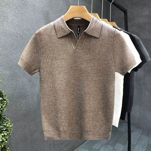 Camiseta antiarrugas de verano para hombre, de manga corta Camiseta de punto de algodón 100%, cuello de tijeras, patrón sólido, 240 gramos - Product Image 3