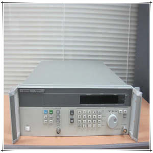 Générateur de signal sinusoïdal haute fréquence Agilent 83712B 10 MHz-20 GHz (Fabriqué aux États-Unis) - Product Image 3