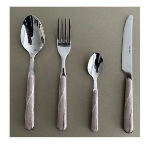 ชุดมีดสแตนเลสสตีลดีไซน์แบบแฮนด์เมดไม่เหมือนใครชุดเครื่องใช้บนโต๊ะอาหารจากอินเดีย - Product Image 4