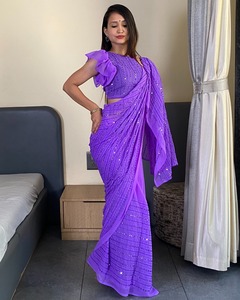Sari Georgette tradicional de diseñador para mujer bordado con lentejuelas para fiesta de boda en estilo pakistaní hecho de seda - Product Image 5