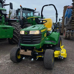 Cortadora de césped usada John Deere X940 para grandes propiedades, parques y mantenimiento de césped. En venta - Product Image 2