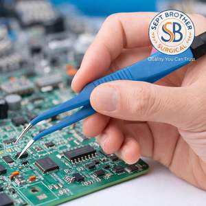 Pinzas Electroquirúrgicas de Alta Precisión con Mango Azul Aislado |   Pinzas Quirúrgicas de Acero Inoxidable - Product Image 1