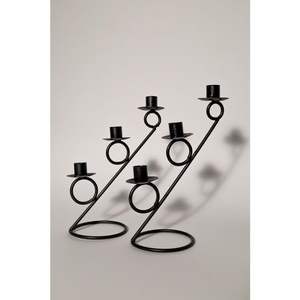 Portavelas Colgante de Metal con Detalles Geométricos Artísticos para una Decoración Boho Chic del Hogar y Decoración Elegante de Eventos - Product Image 1