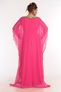 Caftans islamiques brodés en georgette rose - Product Image 2
