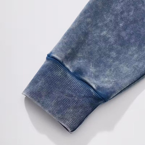 Sudadera clásica para hombre con capucha, mangas largas y ajuste relajado, ideal para uso diario y estilo urbano, diseñada para brindar calidez y estilo. - Product Image 5