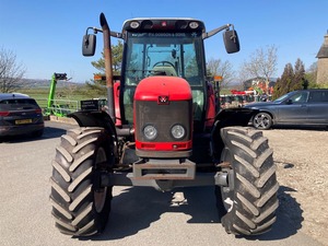 Tracteur agricole 4x4 Massey Ferguson 5460 70 CV à transmission par engrenages, haute productivité, vente en gros - Product Image 5
