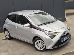 Buena Oferta para TOYOTA AYGO 1.0 VVT-I X-TREND 2020 con Volante a la Izquierda/Derecha - Product Image 1