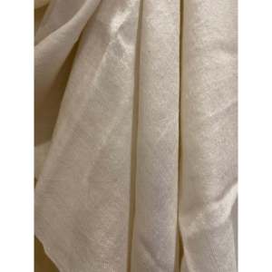 Bufanda de Pashmina Tejida a Mano en Estilo Leche, Larga y Elegante - Product Image 1