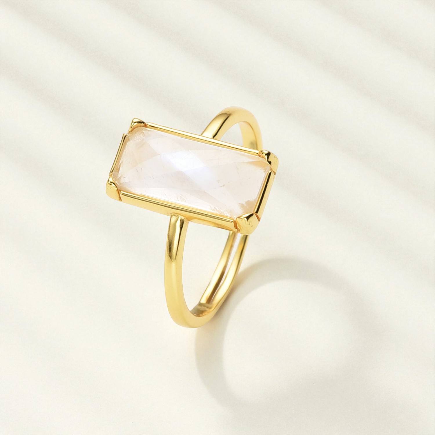 มูนสโตนสีรุ้ง