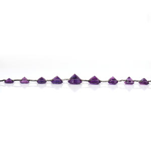 พลอยอเมทิสต์ทรงเหลี่ยมเพชรพลอยสีม่วงธรรมชาติแบบแฮนด์เมดตัดเกลียวฟรีไซส์สำหรับทำเครื่องประดับขายส่ง - Product Image 3
