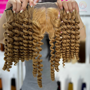 ชุดผมหยิกบริสุทธิ์ธรรมชาติการต่อผมเวียดนามดิบจากกลุ่มผมมนุษย์หยิกเวียดนามสําหรับราคาโรงงาน - Product Image 5