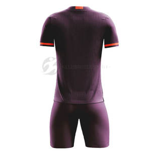 Vêtements de sport Équipe de club Uniforme de football de football original Couleur personnalisée Offre Spéciale Ensembles d'uniformes de football respirants - Product Image 3
