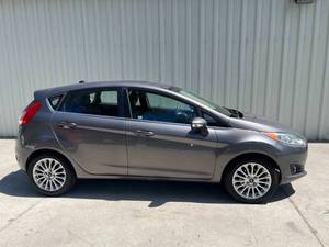 Voiture d'occasion Ford Fiesta Titanium 2014 à bas prix à vendre - Product Image 5
