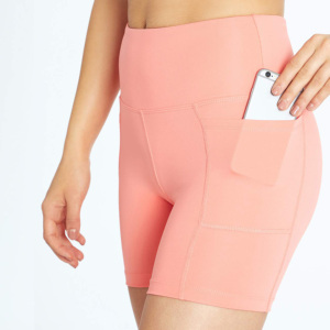 Shorts de sport pour femmes, personnalisés avec logo, écologiques, en spandex/polyester, taille haute élastique, décontractés, style biker, avec poches, séchage rapide - Product Image 1