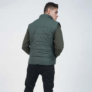 เสื้อแจ็คเก็ตซาฟารีกันน้ำกันลมสำหรับผู้ชาย ผลิตในปี 2025 ขายดีในปากีสถาน ผ้าฝ้ายทันสมัย อุ่นสบาย ระบายอากาศได้ดี น้ำหนักเบา เหมาะสำหรับกิจกรรมกลางแจ้งและสวมใส่ลำลอง - Product Image 3