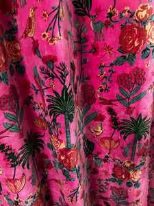 Cortina de Terciopelo Rosa Intenso con Diseño de Aves y Flores, Cortinas Botánicas Vintage, Estilo de Terciopelo de Algodón de Lujo - Product Image 4