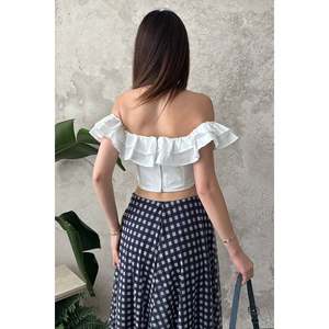 Blusa Blanca con Volantes y Aros - Blanca - Product Image 5