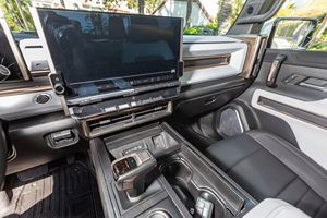 GMC Hummer EV 3X 2024 Inspeccionada, 1,000 Caballos de Fuerza, Tracción en las Cuatro Ruedas, 314 Millas de Autonomía, Sin Modificaciones - Product Image 6