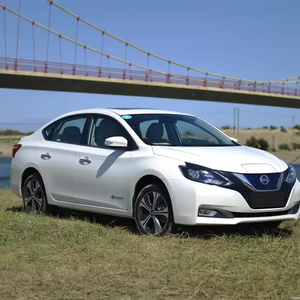 LIMPIO USADO 2023 N i s a n Sylphy - Product Image 1