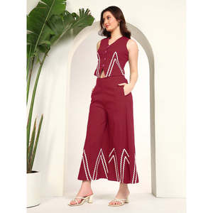 Conjunto de 2 piezas de rayón color granate para mujer de Deebaco, chaleco geométrico sin mangas con cuello en V, pantalón hasta el tobillo, conjunto formal de verano - Product Image 3