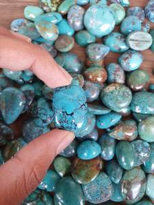 หินเทอร์ควอยซ์ธรรมชาติ Cabochon คุณภาพสูงเทอร์ควอยซ์ทิเบตธรรมชาติผสมรูปร่างเทอร์ควอยซ์สําหรับเครื่องประดับทําคุณภาพที่น่าทึ่ง - Product Image 4