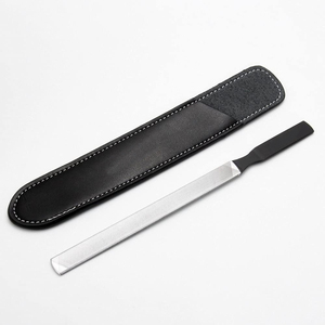 Lime à ongles allemande en acier inoxydable avec manche noir Lime à ongles personnalisée grain 5 pouces avec étui noir - Product Image 5