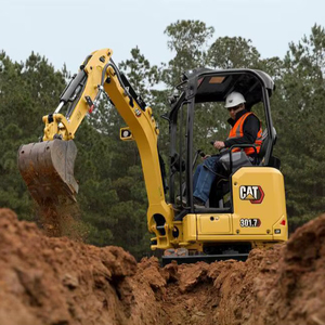 Débroussailleuse industrielle CATERPILLAR BRX118 avec financement à 1,00% - Product Image 1