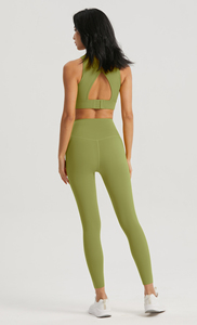 2025 ensemble de Yoga pour femmes personnalisé respirant sans couture 2 pièces vêtements de sport nouveau Design vêtements de Fitness avec hauts courts - Product Image 5