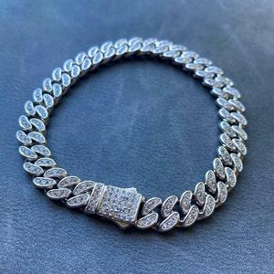 Estilo Premium VVS Moissanite Diamond Chapado en oro 925 Silver Iced Out Hip Hop Pulsera cubana para moda masculina a precio mayorista - Product Image 3