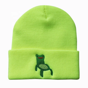 Bonnet d'hiver personnalisé de haute qualité, logo brodé, bonnet à revers en tricot de couleur unie pour femmes et hommes pour le voyage - Product Image 3
