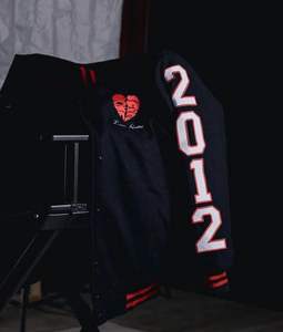 2025 patchs de broderie personnalisés col montant veste universitaire pour hommes unisexe laine coupe ajustée écologique respirant coupe-vent avant - Product Image 5