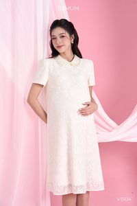 Robe de soirée de maternité B2 MUM V1504 en dentelle douce, manches courtes, col en V, strass, respirante, écologique, 2 couches, coupe trapèze - Product Image 5