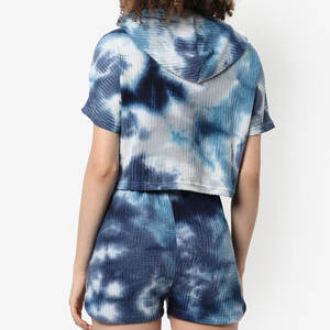 Ensemble de shorts à capuche d'hiver pour femmes élégantes, léger et écologique avec motif solide et logo imprimé - Product Image 2