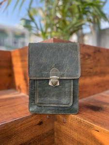 Bolso Crujiente de Cuero Auténtico Hecho a Mano para Mujer, Bandolera Elegante de Cuero de Grano Completo, Ideal para Regalo - Product Image 4