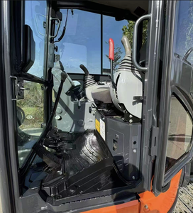 Excavatrices sur chenilles d'occasion Hitachi ZX55, 5,5 tonnes, équipement hydraulique pour la construction, avec certification EPA - Product Image 5