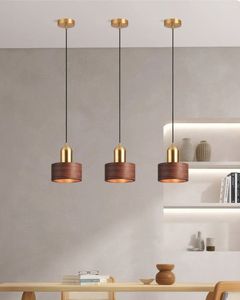 Lampe suspendue en métal de style nordique avec un design simple et élégant pour l'intérieur scandinave et un éclairage de plafond doux - Product Image 6