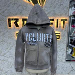 Buen Material Odm Servicios Más demandados Cremallera Sudadera con capucha Puff Impreso Hecho en fábrica Precio barato Sudaderas con capucha Hombres Sudaderas con capucha para hombres - Product Image 1