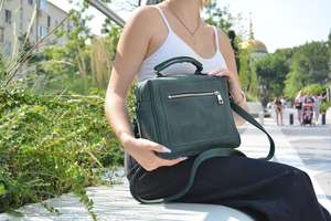 Vintage LCBB-0195 Genuine <b>Leather</b> Business Casual Crossbody <b>Messenger</b> <b>Bag</b> Waterproof Handbag Zipper Fashionable Male Briefcase - Product Image 5