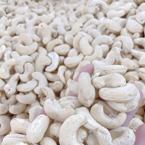 Hot Sale 2023 Cashew Nuts WW180, WW240, WW320, LP Raw Cashew Nut Cashew Nuts 1Kg Ready To Ship - Product Image 1