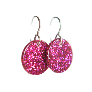 Boucles d'oreilles tendance en résine antique de taille personnalisée pour les fêtes Bijoux de qualité faits à la main Boucles d'oreilles en résine pour femmes Meilleures ventes - Product Image 5