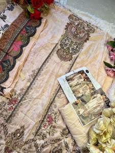 Traje elegante y hecho a mano con bordado pesado con tela china de colores Premium para venta en línea - Product Image 3