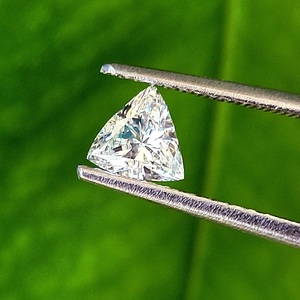 4.5mm trillion Cut Lab Grown Diamond 0.3 ct Diamond pour bague de fiançailles ou fabrication de bijoux bijoux en diamant - Product Image 1