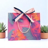 Sac en papier recyclable en carton ivoire 2025, vente directe usine, pour chaussures et vêtements, avec poignée longue, sérigraphié et surface vernie