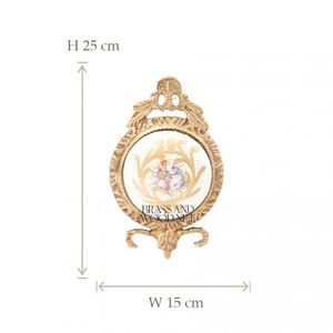 Cadre orné décoratif en laiton antique avec bouquet floral en porcelaine peinture design doré oeuvre vintage décor à la maison de luxe - Product Image 4